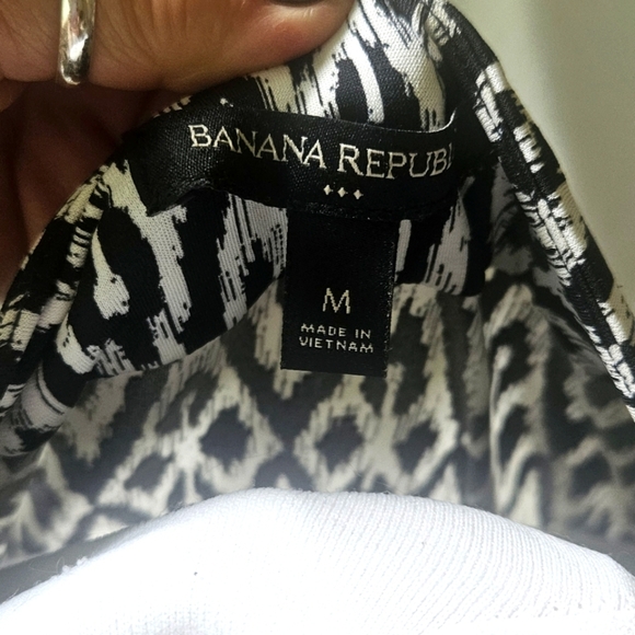 Banana Republic Black & White Ikat Pullover Wrap Dress W Tie Wmn's M Flattering - Picture 4 of 7